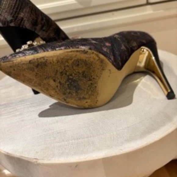 Size 6 Guess Beaded Heels - Picture 4 of 4